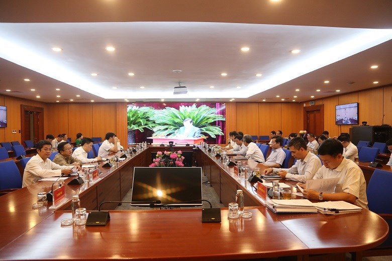 C&aacute;c đại biểu tham dự Hội nghị Hội nghị qu&aacute;n triệt, triển khai Nghị quyết về v&ugrave;ng Đ&ocirc;ng Nam Bộ tại điểm cầu trụ sở cơ quan Bộ T&agrave;i ch&iacute;nh.