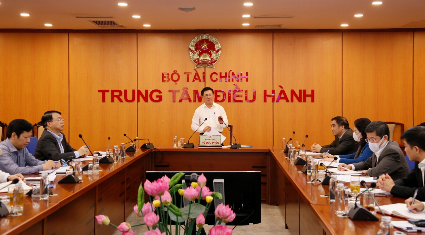 Bộ trưởng Bộ Tài chính Hồ Đức Phớc chủ trì hội nghị.