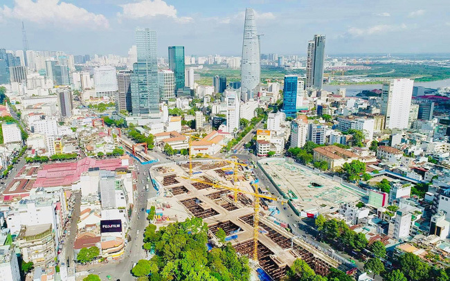 Văn phòng UBND TP. Hồ Chí Minh vừa có văn bản thông báo kết luận của Chủ tịch UBND TP. Hồ Chí Minh Nguyễn Thành Phong tại cuộc họp tổ công tác về đầu tư trên địa bàn Thành phố với lãnh đạo các sở, ngành, quận, huyện. Nguồn: internet