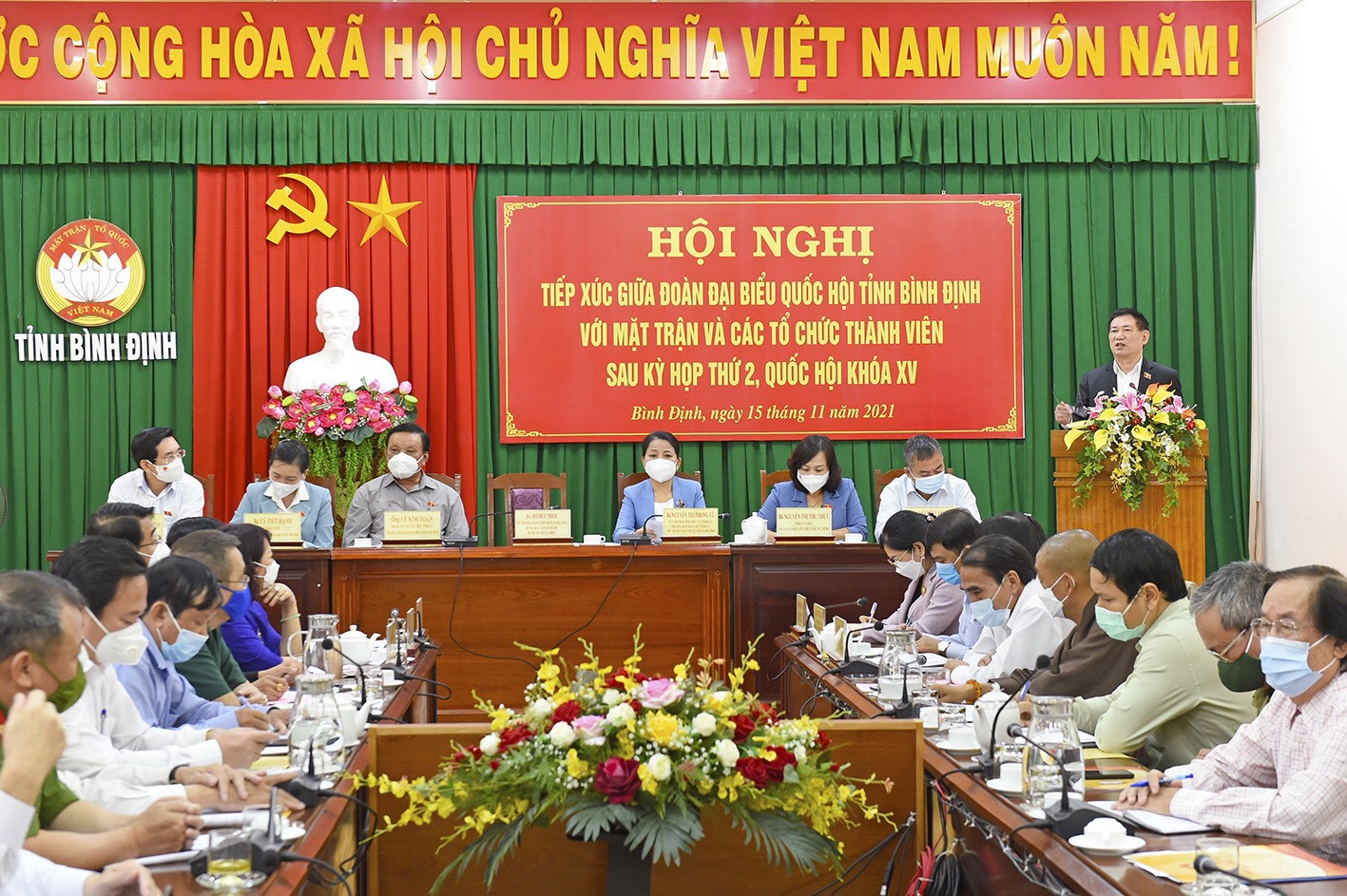 Quang cảnh buổi tiếp xúc cử tri. Ảnh: Minh Tuấn