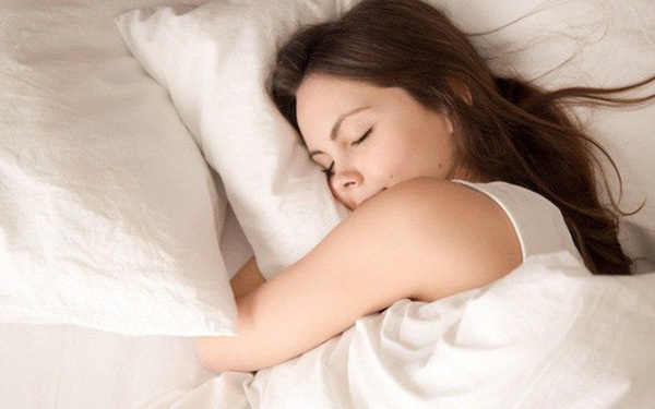 Ngủ quá ít hoặc quá nhiều có liên quan đến việc tăng nguy cơ trầm cảm, tiểu đường, bệnh tim và thậm chí tử vong. Ảnh: Internet.