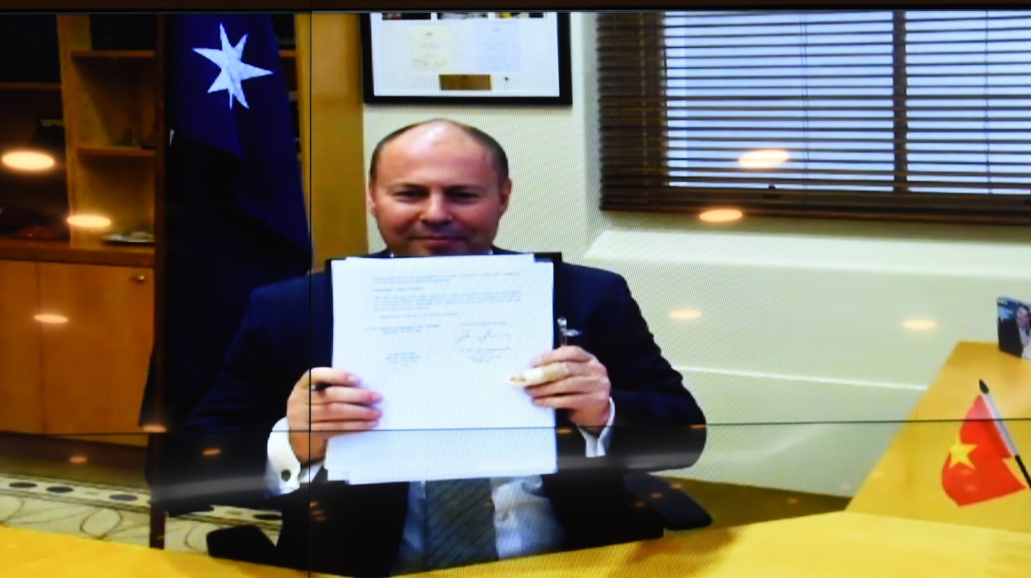 Bộ trưởng Bộ Ng&acirc;n khố Australia Josh Frydenberg tại điểm cầu Australia.