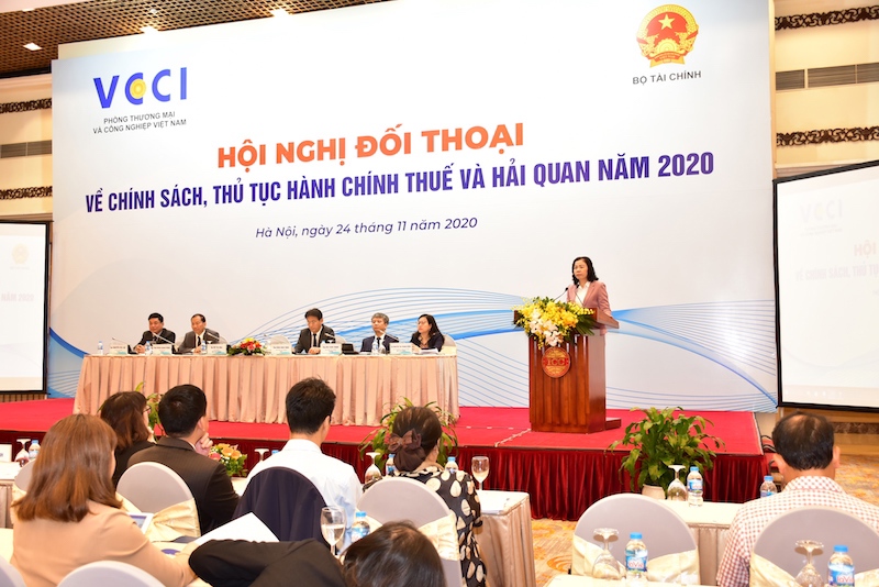 Thứ trưởng Bộ Tài chính Vũ Thị Mai phát biểu tại Hội nghị. Ảnh: Tạp chí Thuế