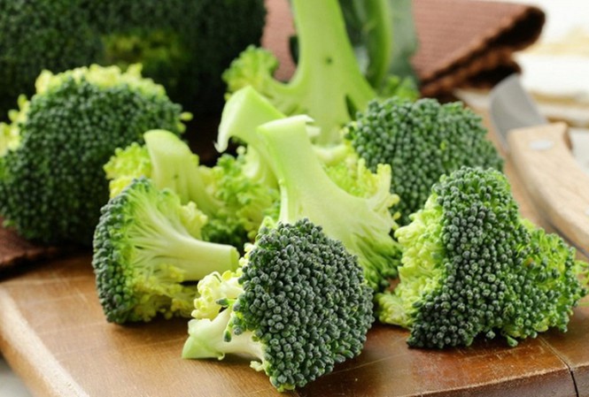 Trong súp lơ có chứa các hợp chất có khả năng làm sạch cơ thể và lọc các tạp chất trong máu, hỗ trợ điều trị và bảo vệ thận hiệu quả.