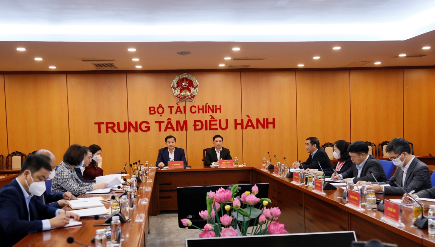 Toàn cảnh buổi làm việc.