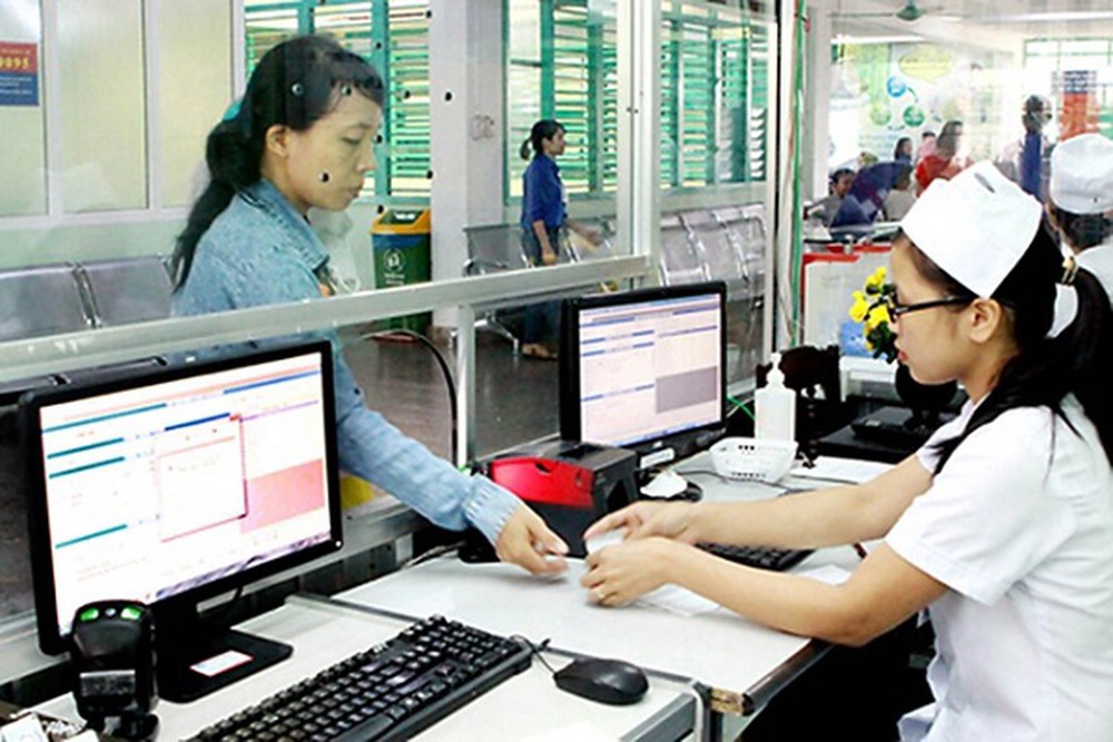 Mức hưởng trợ cấp ốm đau một ngày được tính bằng mức trợ cấp ốm đau theo tháng chia cho 24 ngày. Nguồn: internet