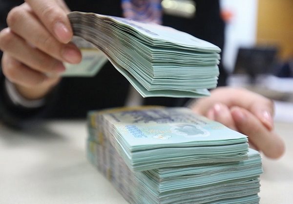 NHNN vừa có quyết định hạ trần lãi suất huy động đối với các khoản tiền gửi có kỳ hạn từ 1 tháng đến dưới 6 tháng. Nguồn: internet