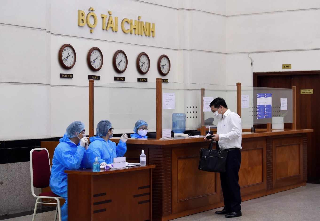 Bộ Tài chính yêu cầu thực hiện nghiêm yêu cầu 5K trong phòng, chống dịch bệnh. Nguồn: internet