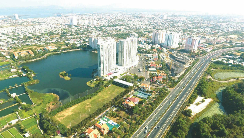 Nhiều DN bất động sản cho rằng, năm 2020 sẽ vẫn là khoảng lặng của thị trường BĐS, thị trường vẫn thiếu hụt dự án, thiếu hụt sản phẩm mới.