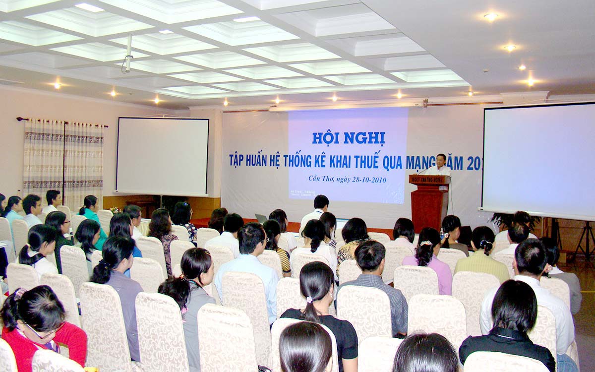 Cục thuế Cần Thơ đẩy mạnh triển khai thực hiện kê khai thuế qua mạng, nhằm tạo điều kiện thuận lợi nhất cho người nộp thuế. Nguồn: internet
