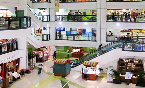Liên tiếp hàng loạt các DN bán lẻ Việt Nam đã bán cổ phần vốn cho các hãng bán lẻ nước ngoài. Nguồn: internet