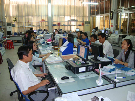 Thực hiện giao dịch điện tử giúp giảm thời gian và chi phí cho doanh nghiệp. Nguồn: internet
