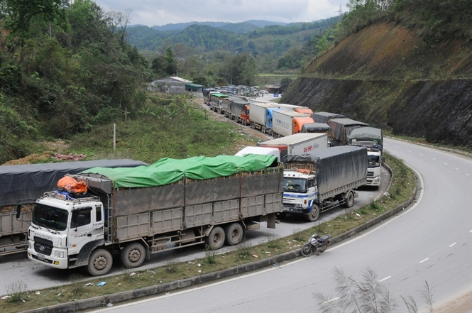 Phương thức xuất khẩu qua đường tiểu ngạch đang tiềm ẩn nhiều rủi ro. Nguồn: internet