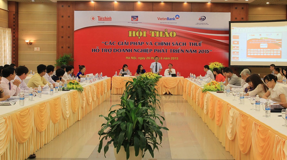 Tổng biên tập Tạp chí Tài chính Phạm Thu Phong chủ trì Hội thảo.