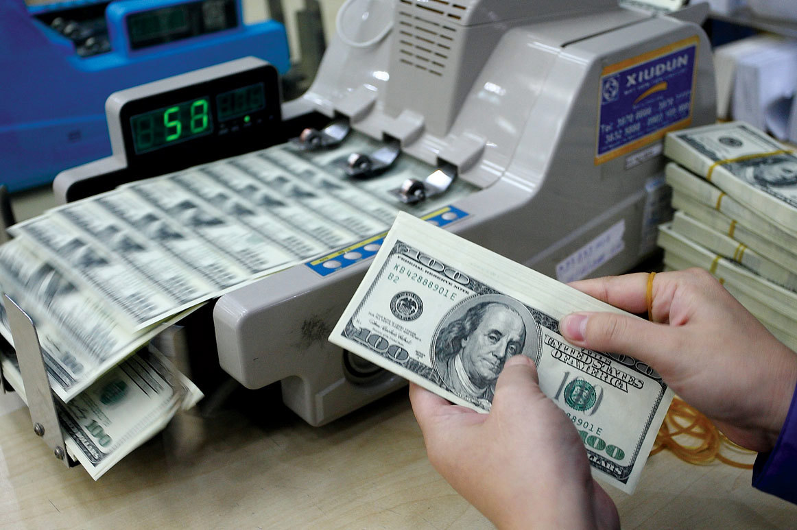 Hạ trần lãi suất tiền gửi USD được đánh giá là quyết định khá mạnh của Ngân hàng Nhà nước. Nguồn: internet