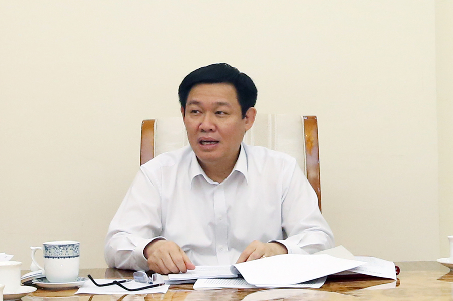 Phó Thủ tướng Vương Đình Huệ tại buổi làm việc.