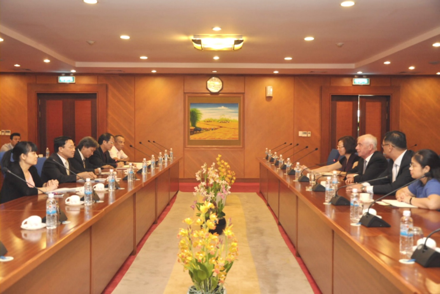 Toàn cảnh buổi làm việc.
