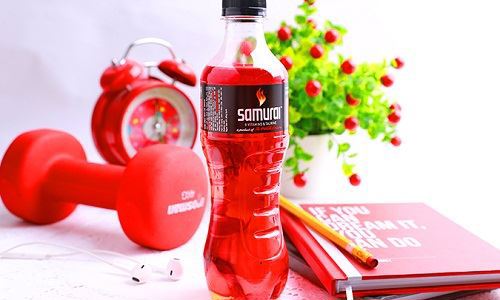 Phạt hơn 358 triệu đồng với 1 lô sản phẩm thực phẩm bổ sung Nước tăng lực Samurai hương dâu có chất lượng không phù hợp với tiêu chuẩn công bố .