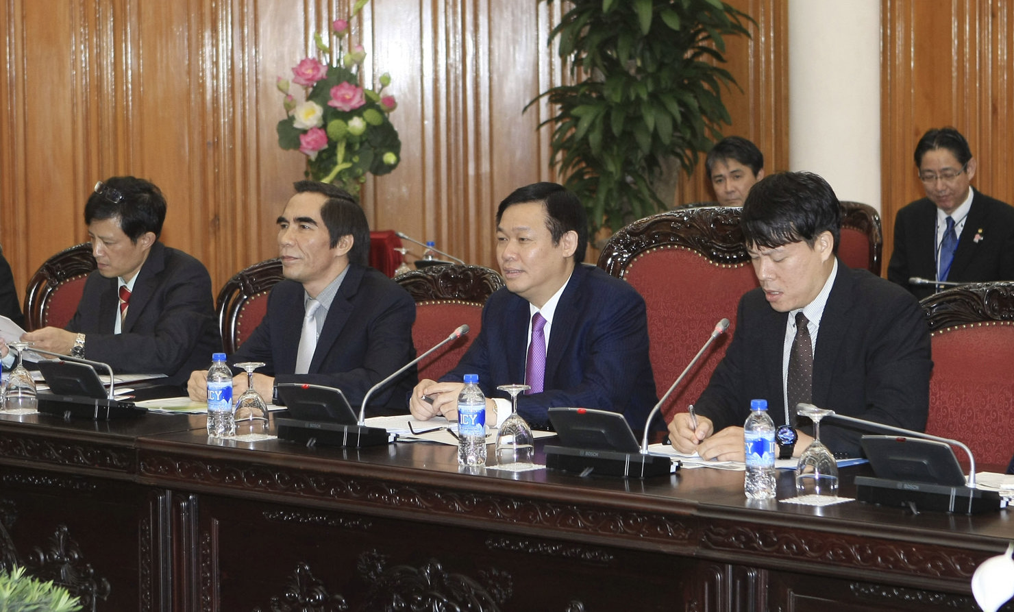 Phó Thủ tướng Chính phủ Vương Đình Huệ đã tiếp các lãnh đạo doanh nghiệp là thành viên Liên đoàn Kinh tế vùng Kansai.