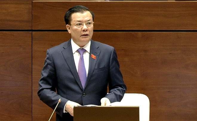 Bộ trưởng Bộ Tài chính Đinh Tiến Dũng là thành viên Chính phủ đầu tiên tham gia phiên chất vấn tại Kỳ họp thứ tư, Quốc hội khóa XIV. Nguồn: internet