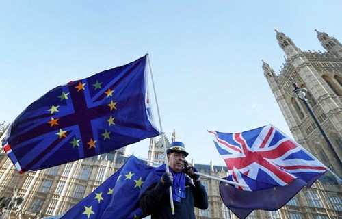 Thủ tướng Anh Theresa May đang muốn bắt đầu bàn thảo về các mối quan hệ tương lai với EU. Nguồn: internet