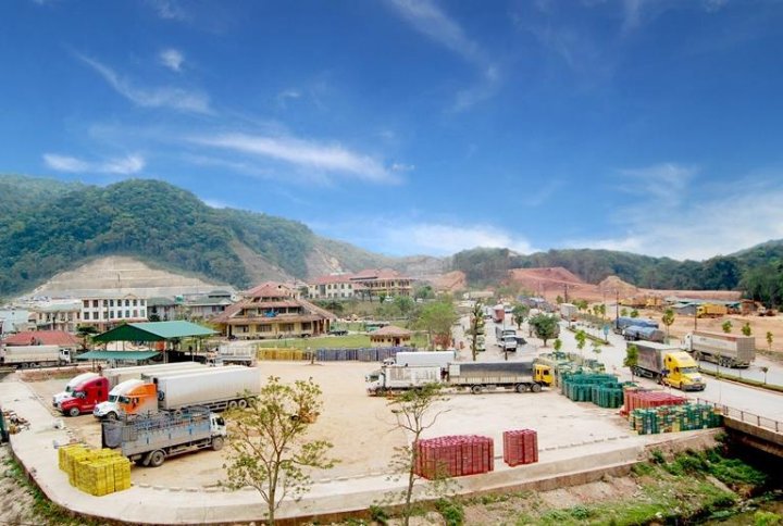 Quảng Bình đang biến KKT cử khẩu quốc tế Cha Lo thành khu vực trọng điểm trong phát triển kinh tế của tỉnh nhà. Nơi đây đang trải qua những năm tháng sầm uất nhất, sôi động nhất trong chuỗi các KKT cửa khẩu miền Trung. Nguồn: internet