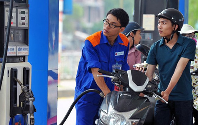 Xăng E5 RON92 và Xăng RON95-III giữ ổn định giá bán. Nguồn: internet
