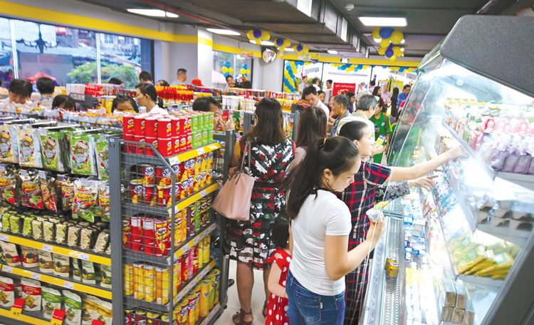 Mô hình cửa hàng tiện lợi cạnh tranh khốc liệt khi các nhà đầu tư trong và ngoài nước đua nhau mở chuỗi. Nguồn: internet