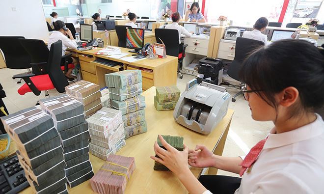 Lợi nhuận của ngành ngân hàng tiếp tục tăng mạnh trong nửa đầu năm nay. Nguồn: internet
