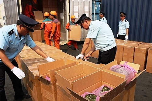 6 tháng đầu năm 2018, lực lượng Hải quan đã chủ trì và phối hợp với các lực lượng chức năng phát hiện và bắt giữ 121 vụ/98 đối tượng mua bán. Nguồn: internet
