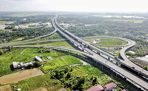 Hạ tầng hoàn thiện là một trong những nguyên nhân khiến ngày càng nhiều nhà đầu tư đổ về Long An. Nguồn: internet