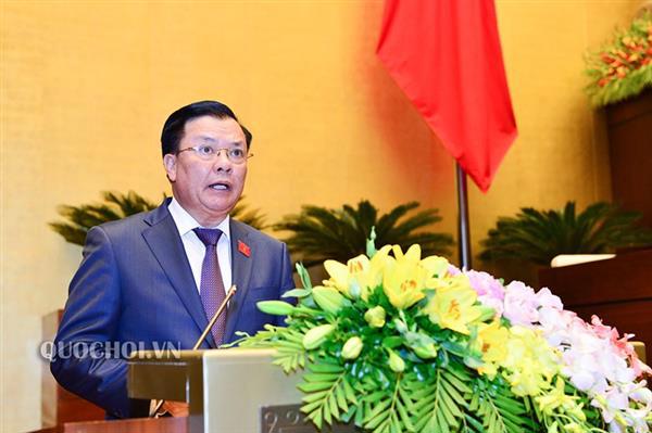 Bộ trưởng Bộ Tài chính Đinh Tiến Dũng. Nguồn: QH