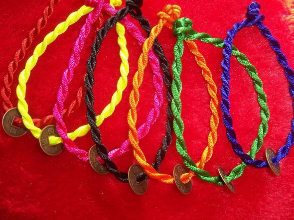 Phong thủy cũng lấy màu sắc để điều chỉnh Khí, với mong muốn mang lại may mắn cho con người. Nguồn: internet