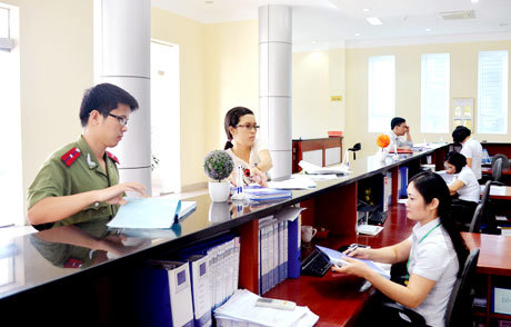 Hoạt động giao dịch tại Kho bạc Nhà nước Quảng Ninh.