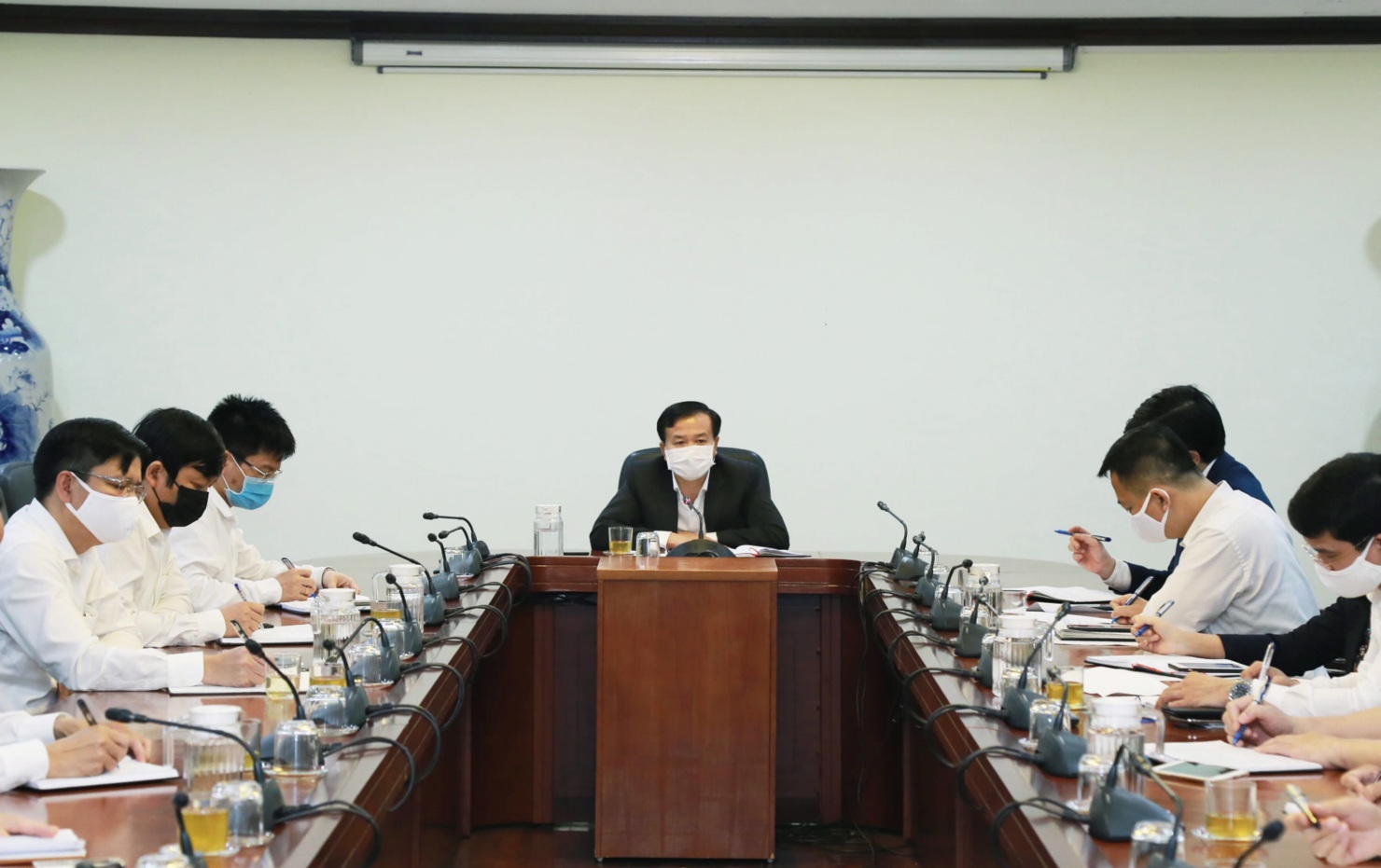 Phó Tổng Giám đốc KBNN, Nguyễn Quang Vinh chỉ đạo tại buổi làm việc