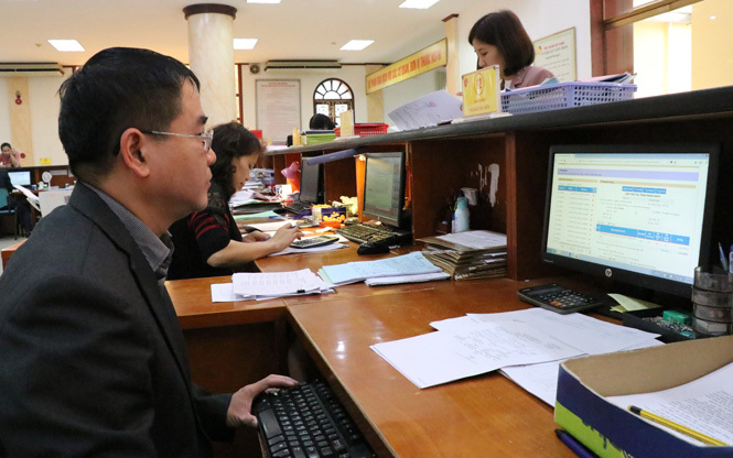 Nhờ áp dụng mô hình giao dịch viên chuyên sâu, quy trình tiếp nhận, xử lý chứng từ, hồ sơ tại Kho bạc Nhà nước tỉnh đã tinh gọn, giảm từ 3 bước xuống còn 2 bước.