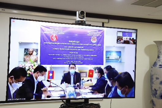 Ông Nuxuey Phomsichanh, Phó Tổng Giám đốc KBQG Lào chủ trì hội nghị tại điểm cầu KBQG Lào.