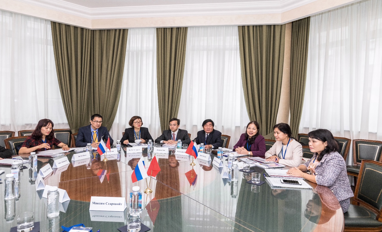 Đoàn công tác KBNN Việt Nam làm việc tại KBLB Nga