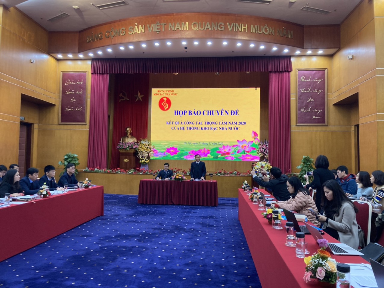 Toàn cảnh buổi họp báo chuyên đề về “Kết quả công tác trọng tâm của hệ thống Kho bạc Nhà nước năm 2020” sáng ngày 23/12/2020.