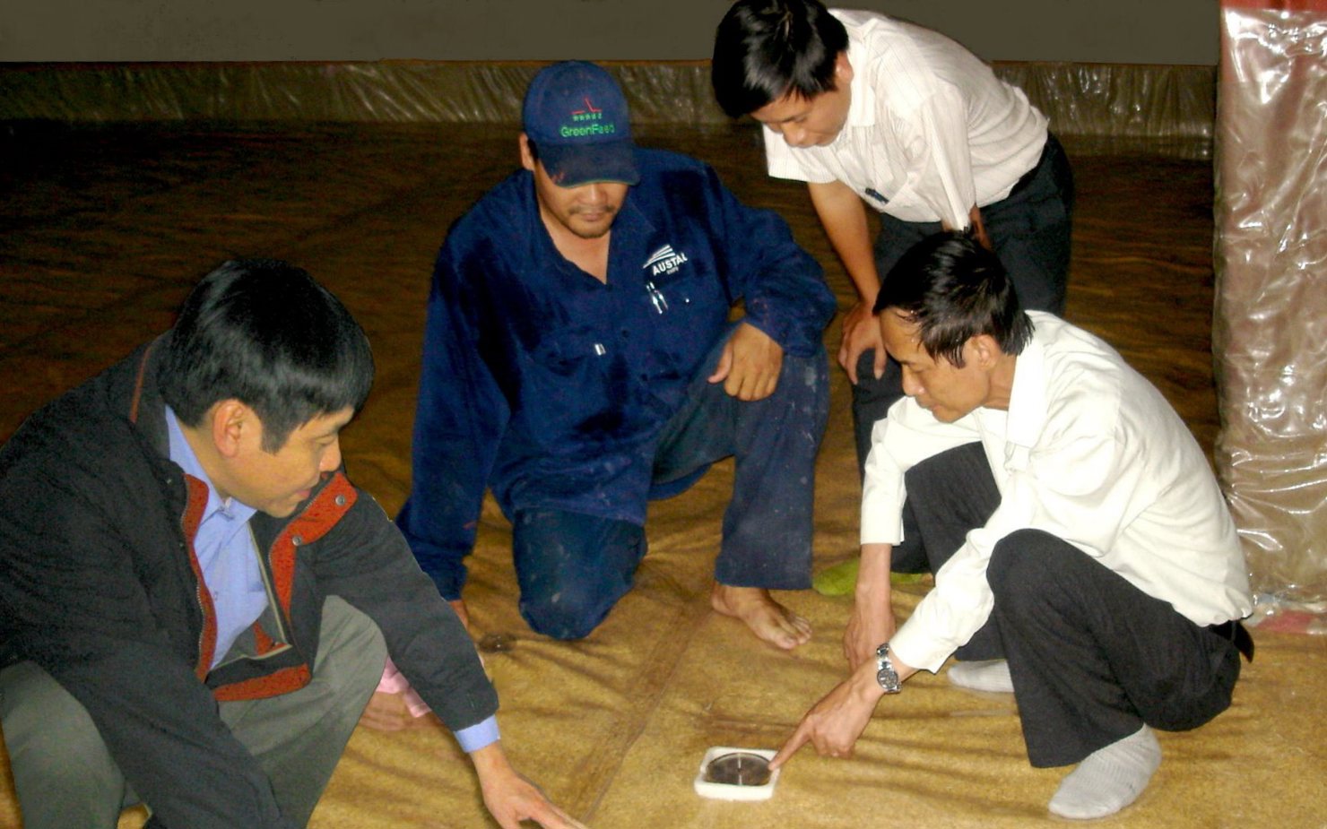 Tình yêu nghề, hăng say trong công việc của mỗi cán bộ được bồi đắp từ nhiều phong trào thi đua được Bộ Tài chính, Tổng cục DTNN phát động. Nguồn: HS.