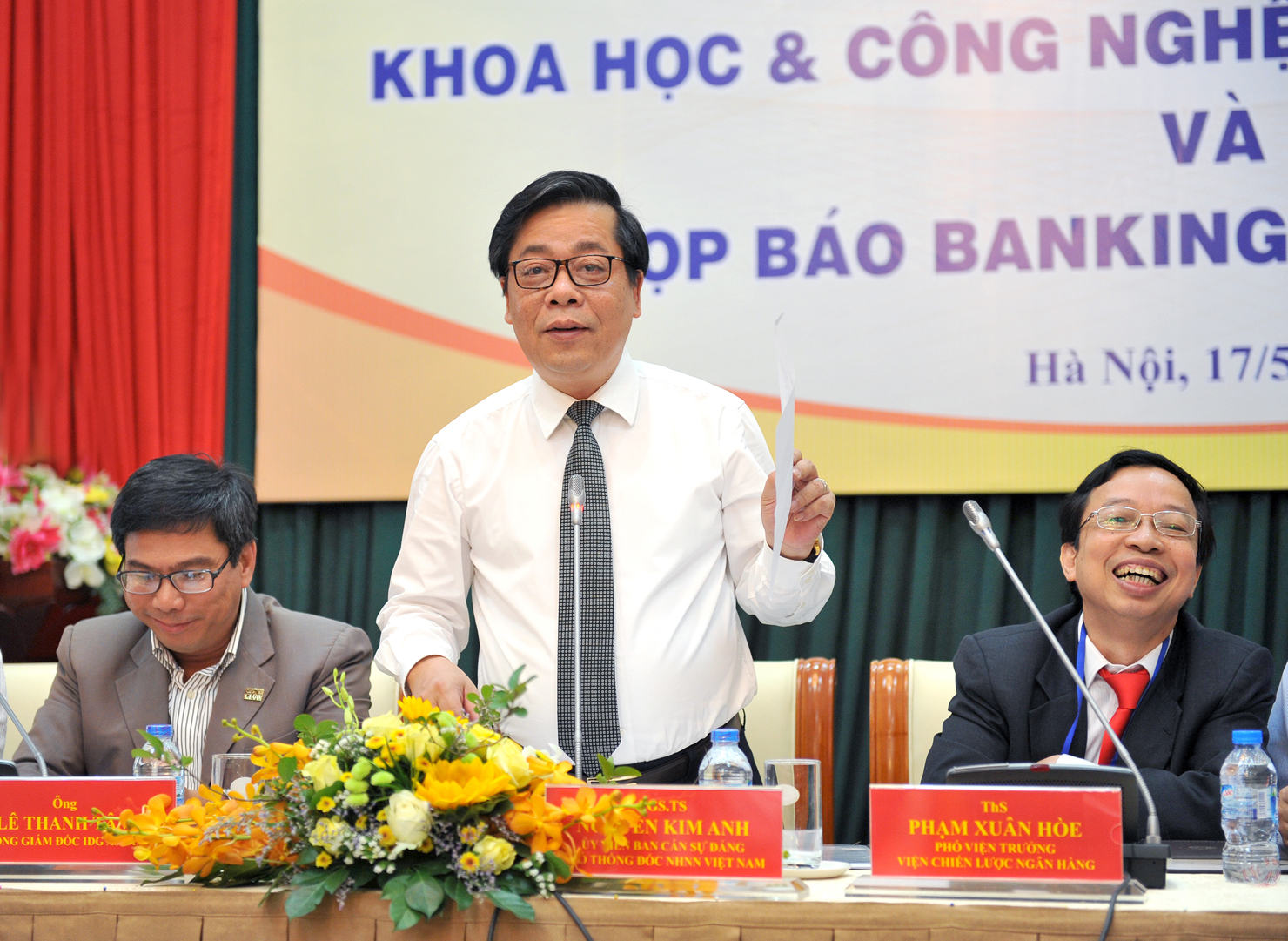 Phó Thống đốc NHNN Nguyễn Kim Anh phát biểu tại buổi Lễ hai trương Cổng Thông tin Khoa học và Công nghệ ngành Ngân hàng.