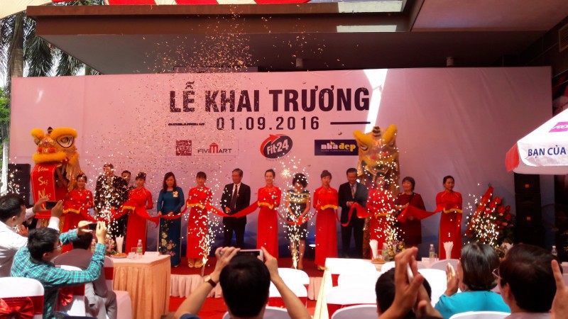 Lễ cắt băng khai trương Siêu thị Fivimart Nhật Tân.