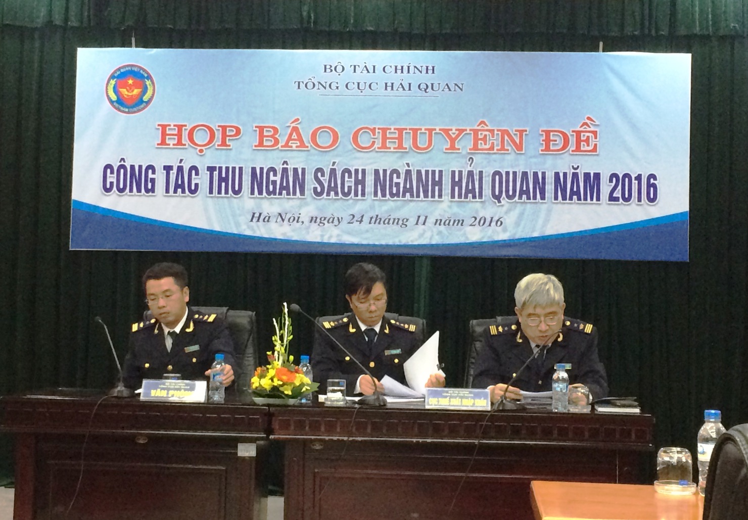 Toàn cảnh buổi họp báo chuyên đề “Công tác thu ngân sách ngành Hải quan năm 2016, ngày 24/11.