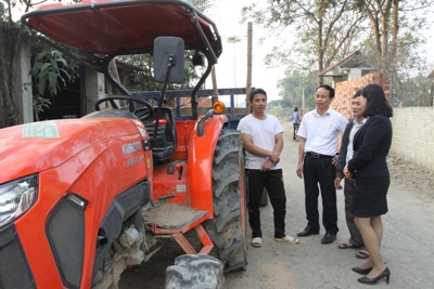 Với sự hỗ trợ của Agribank, nhiều hộ gia đình đã đầu tư được các nông cụ sản xuất hiện đại.