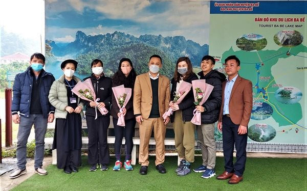 Thiên đường tuyết trắng Sa Pa đón những vị khách đầu tiên.