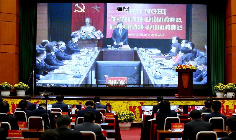 &Ocirc;ng L&ecirc; Anh Qu&acirc;n - Ph&oacute; Chủ tịch UBND TP. Hải Ph&ograve;ng ph&aacute;t biểu tại điểm cầu TP. Hải Ph&ograve;ng.
