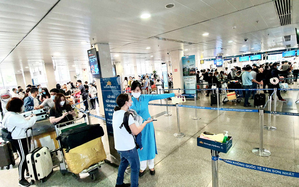 Có những chuyến bay giờ đẹp giá vé phổ thông. (Ảnh minh họa)