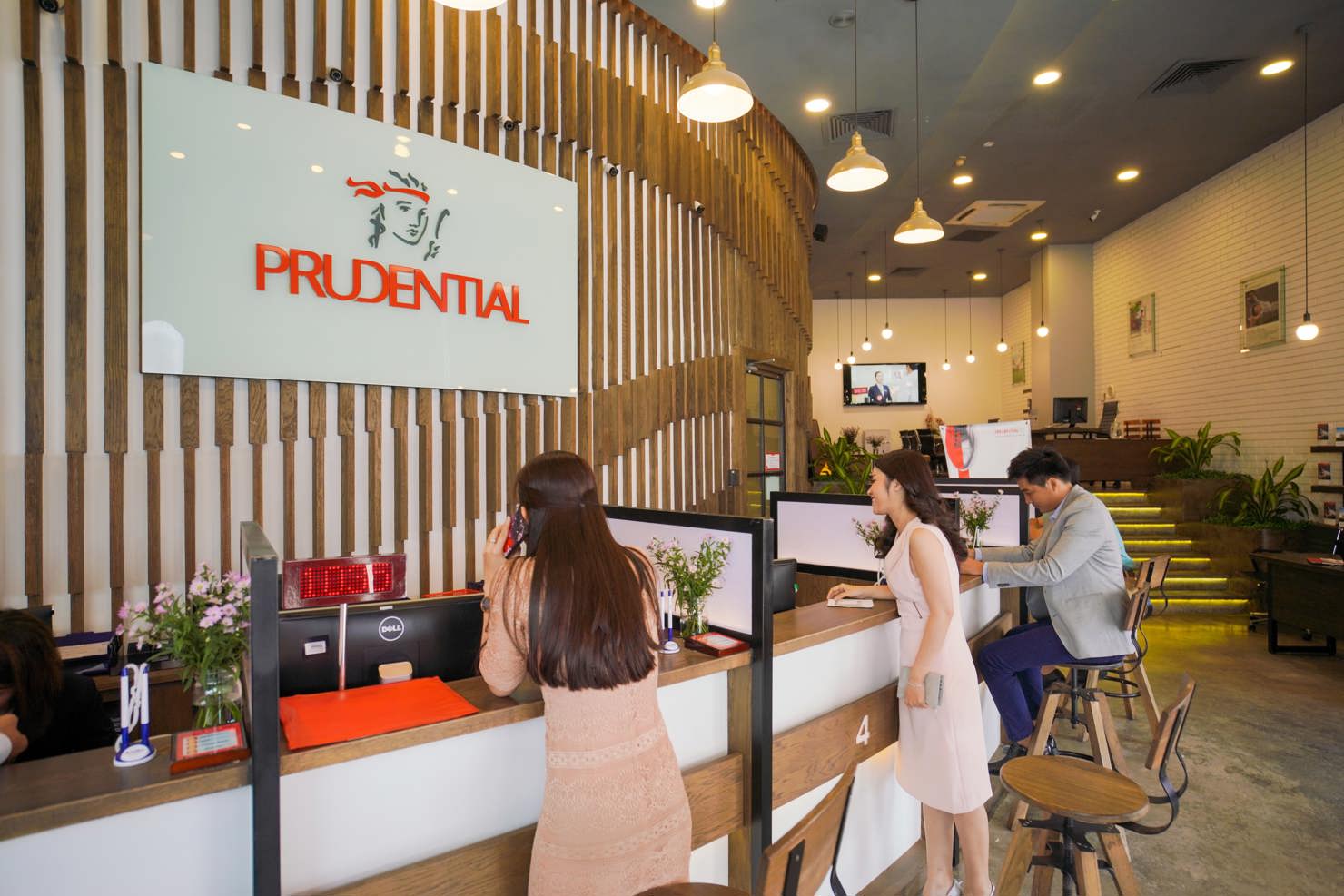 Prudential Việt Nam triển khai “Chương trình hỗ trợ y tế đặc biệt dành cho các khách hàng không may bị nhiễm virus 2019-nCoV” từ ngày 06/02 đến hết 30/04/2020.