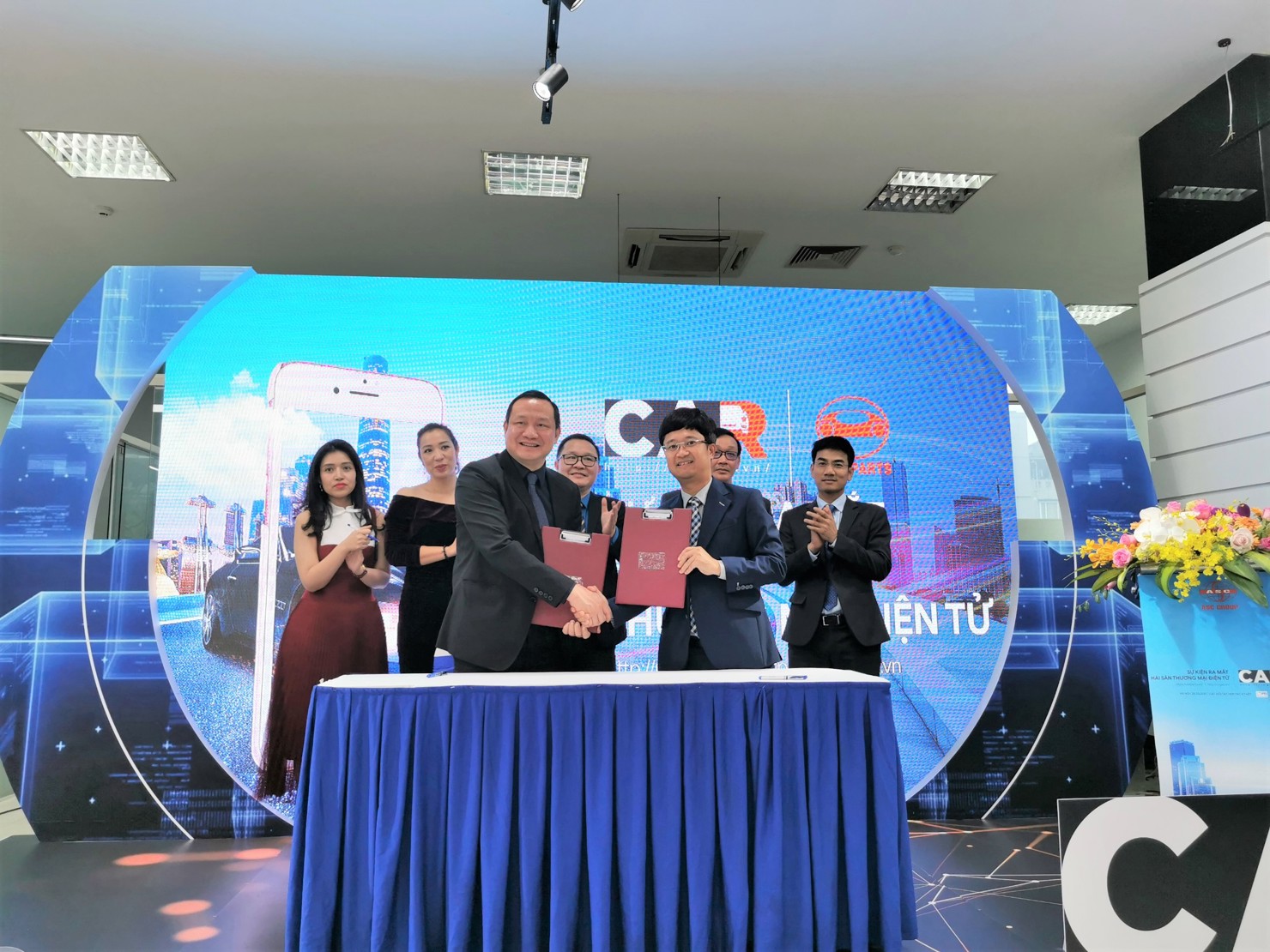 Lễ ký kết thỏa thuận hợp tác giữa PTI và ASC Group.