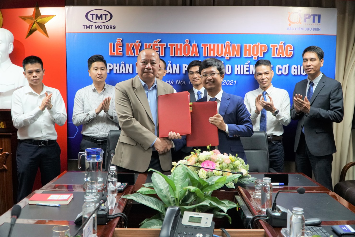 Lễ ký kết thỏa thuận hợp tác giữa PTI và TMT Motors. Nguồn: PTI